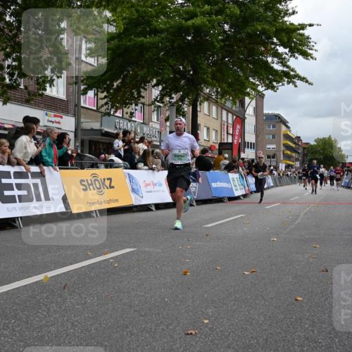 20.09.2026 - PSD Bank Halbmarathon J. Mangold http://msf.ph/oto/10524395 20.09.2026 12:03:38 Ziel 1299, 1405, 2049, 2195, 2461, 3795, 3879, 3931, 4040, 4135 meine-sportfotos.de