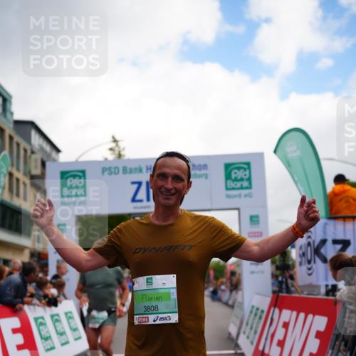20.09.2026 - PSD Bank Halbmarathon LAZAROV Photography http://msf.ph/oto/10524408 20.09.2026 12:04:59 Ziel 1799, 3163, 3726, 3808, 4195, 4212, 4255 meine-sportfotos.de
