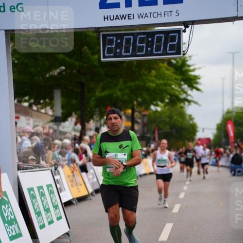 20.09.2026 - PSD Bank Halbmarathon LAZAROV Photography http://msf.ph/oto/10524445 20.09.2026 12:05:02 Ziel 1799, 3309, 3726, 3808, 4195, 4212, 4255 meine-sportfotos.de