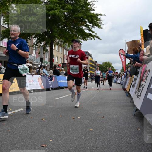 20.09.2026 - PSD Bank Halbmarathon J. Mangold http://msf.ph/oto/10524453 20.09.2026 12:03:45 Ziel 1299, 1874, 2195, 2362, 2648, 2660, 3363, 3795, 4675, 4784 meine-sportfotos.de