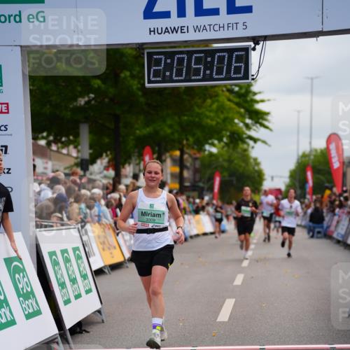 20.09.2026 - PSD Bank Halbmarathon LAZAROV Photography http://msf.ph/oto/10524468 20.09.2026 12:05:05 Ziel 3309, 3726, 4255, 4740 meine-sportfotos.de