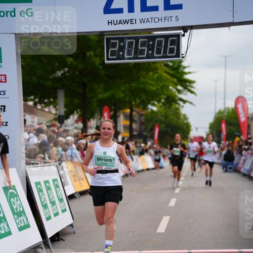20.09.2026 - PSD Bank Halbmarathon LAZAROV Photography http://msf.ph/oto/10524474 20.09.2026 12:05:05 Ziel 3309, 3726, 4255, 4740 meine-sportfotos.de