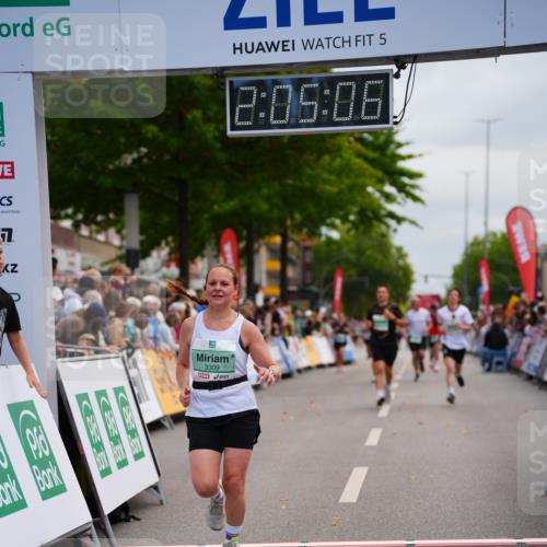 20.09.2026 - PSD Bank Halbmarathon LAZAROV Photography http://msf.ph/oto/10524480 20.09.2026 12:05:05 Ziel 3309, 3726, 4255, 4740 meine-sportfotos.de