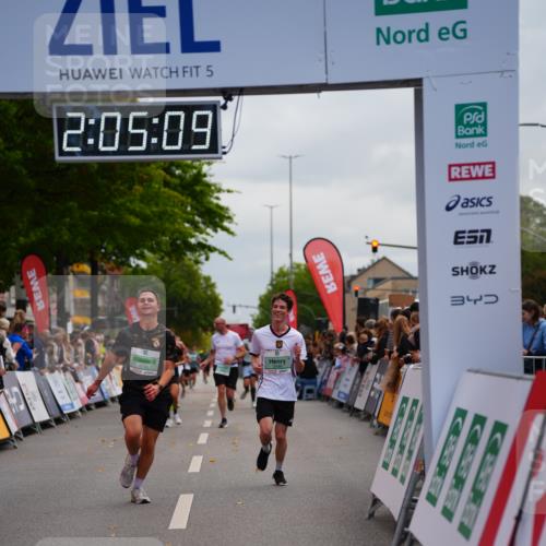 20.09.2026 - PSD Bank Halbmarathon LAZAROV Photography http://msf.ph/oto/10524484 20.09.2026 12:05:08 Ziel 3199, 3309, 3726, 4740 meine-sportfotos.de