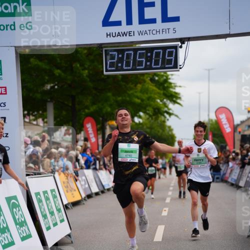20.09.2026 - PSD Bank Halbmarathon LAZAROV Photography http://msf.ph/oto/10524516 20.09.2026 12:05:09 Ziel 3199, 3309, 3726, 4740 meine-sportfotos.de