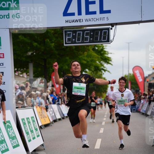 20.09.2026 - PSD Bank Halbmarathon LAZAROV Photography http://msf.ph/oto/10524521 20.09.2026 12:05:09 Ziel 3199, 3309, 3726, 4740 meine-sportfotos.de