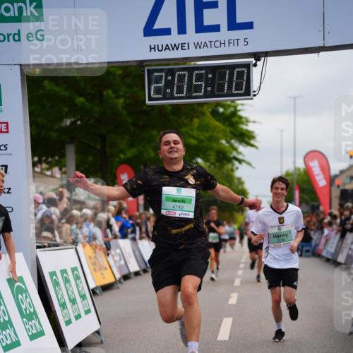 20.09.2026 - PSD Bank Halbmarathon LAZAROV Photography http://msf.ph/oto/10524585 20.09.2026 12:05:09 Ziel 3199, 3309, 3726, 4740 meine-sportfotos.de