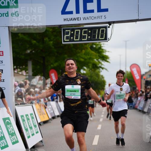 20.09.2026 - PSD Bank Halbmarathon LAZAROV Photography http://msf.ph/oto/10524592 20.09.2026 12:05:09 Ziel 3199, 3309, 3726, 4740 meine-sportfotos.de