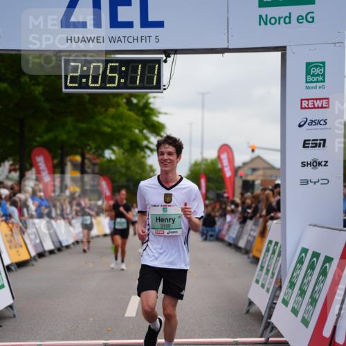 20.09.2026 - PSD Bank Halbmarathon LAZAROV Photography http://msf.ph/oto/10524613 20.09.2026 12:05:10 Ziel 2825, 2837, 3199, 3309, 3726, 4740 meine-sportfotos.de
