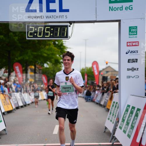 20.09.2026 - PSD Bank Halbmarathon LAZAROV Photography http://msf.ph/oto/10524619 20.09.2026 12:05:10 Ziel 2825, 2837, 3199, 3309, 3726, 4740 meine-sportfotos.de