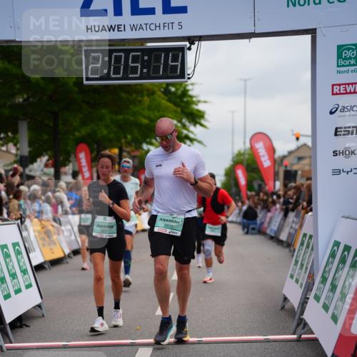 20.09.2026 - PSD Bank Halbmarathon LAZAROV Photography http://msf.ph/oto/10524643 20.09.2026 12:05:14 Ziel 1546, 2825, 2837, 3199, 3257, 3627, 3773, 4497, 4615, 4740 meine-sportfotos.de