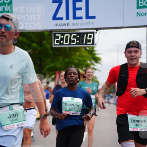 20.09.2026 - PSD Bank Halbmarathon LAZAROV Photography http://msf.ph/oto/10524713 20.09.2026 12:05:18 Ziel 1546, 2825, 2837, 3199, 3257, 3627, 3773, 4273, 4497, 4615 meine-sportfotos.de
