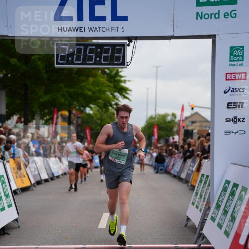 20.09.2026 - PSD Bank Halbmarathon LAZAROV Photography http://msf.ph/oto/10524757 20.09.2026 12:05:22 Ziel 1546, 2825, 2837, 2841, 3257, 3627, 3773, 4273, 4497, 4615 meine-sportfotos.de