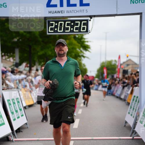20.09.2026 - PSD Bank Halbmarathon LAZAROV Photography http://msf.ph/oto/10524793 20.09.2026 12:05:25 Ziel 1618, 1989, 1990, 2220, 2841, 3257, 3627, 3773, 3938, 4042, 4273, 4615 meine-sportfotos.de