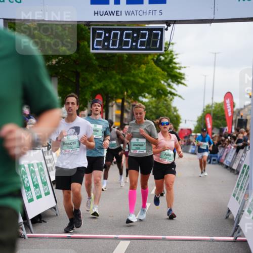 20.09.2026 - PSD Bank Halbmarathon LAZAROV Photography http://msf.ph/oto/10524799 20.09.2026 12:05:27 Ziel 1618, 1989, 1990, 2220, 2841, 3389, 3938, 4042, 4073, 4273, 4564 meine-sportfotos.de
