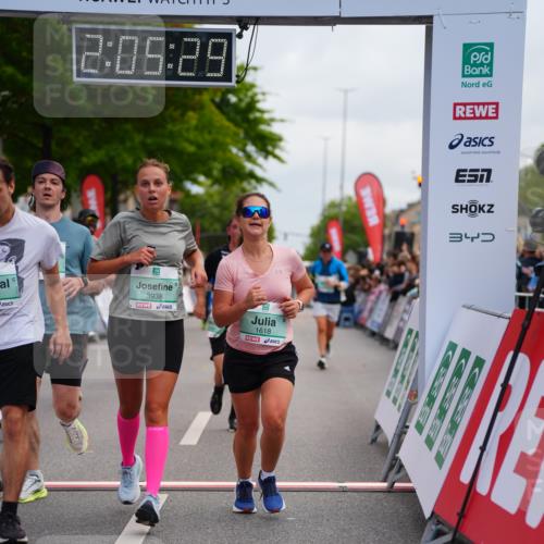 20.09.2026 - PSD Bank Halbmarathon LAZAROV Photography http://msf.ph/oto/10524815 20.09.2026 12:05:28 Ziel 1618, 1989, 1990, 2220, 2396, 2841, 3389, 3938, 4042, 4073, 4273, 4564 meine-sportfotos.de