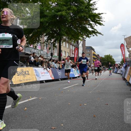 20.09.2026 - PSD Bank Halbmarathon J. Mangold http://msf.ph/oto/10524829 20.09.2026 12:04:16 Ziel 1371, 1404, 1456, 1563, 1605, 1789, 2237, 2833, 3045, 3345, 3524, 3934, 4087, 4182, 4183 meine-sportfotos.de