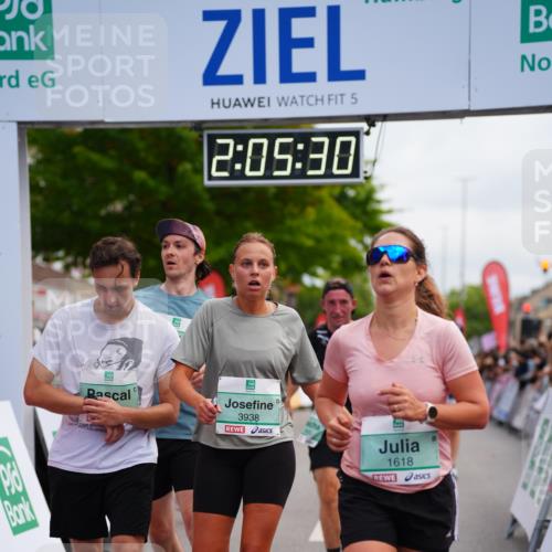 20.09.2026 - PSD Bank Halbmarathon LAZAROV Photography http://msf.ph/oto/10524836 20.09.2026 12:05:29 Ziel 1618, 1989, 1990, 2220, 2396, 2841, 3389, 3938, 4042, 4073, 4273, 4564 meine-sportfotos.de