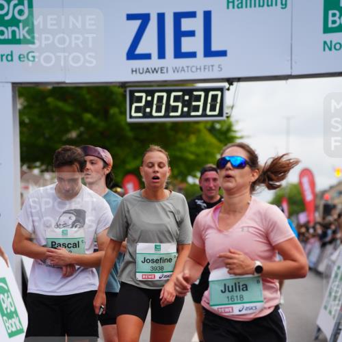 20.09.2026 - PSD Bank Halbmarathon LAZAROV Photography http://msf.ph/oto/10524847 20.09.2026 12:05:29 Ziel 1618, 1989, 1990, 2220, 2396, 2841, 3389, 3938, 4042, 4073, 4273, 4564 meine-sportfotos.de