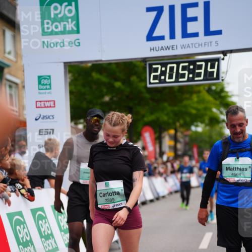 20.09.2026 - PSD Bank Halbmarathon LAZAROV Photography http://msf.ph/oto/10524905 20.09.2026 12:05:33 Ziel 1618, 1989, 1990, 2220, 2396, 2841, 3286, 3389, 3938, 4042, 4073, 4430, 4564 meine-sportfotos.de