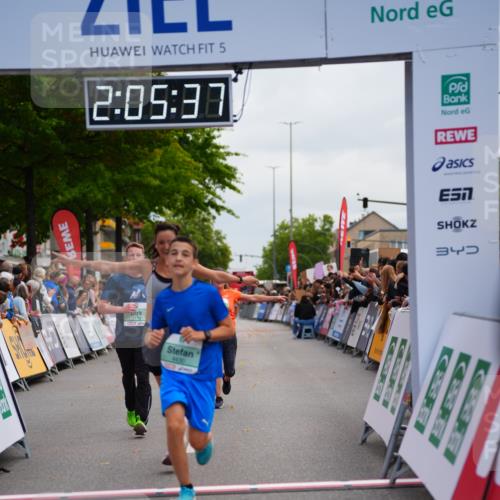 20.09.2026 - PSD Bank Halbmarathon LAZAROV Photography http://msf.ph/oto/10524941 20.09.2026 12:05:36 Ziel 1618, 1989, 1990, 2220, 2396, 3173, 3286, 3389, 3938, 4073, 4139, 4430, 4564 meine-sportfotos.de