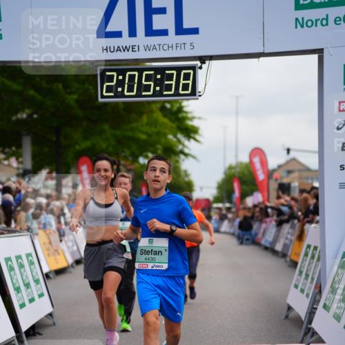 20.09.2026 - PSD Bank Halbmarathon LAZAROV Photography http://msf.ph/oto/10524951 20.09.2026 12:05:37 Ziel 1779, 1989, 1990, 2396, 3173, 3286, 3389, 4073, 4139, 4430, 4564 meine-sportfotos.de