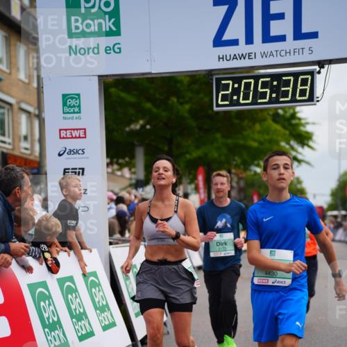 20.09.2026 - PSD Bank Halbmarathon LAZAROV Photography http://msf.ph/oto/10524962 20.09.2026 12:05:38 Ziel 1779, 2396, 3173, 3286, 3389, 4073, 4139, 4430, 4564 meine-sportfotos.de