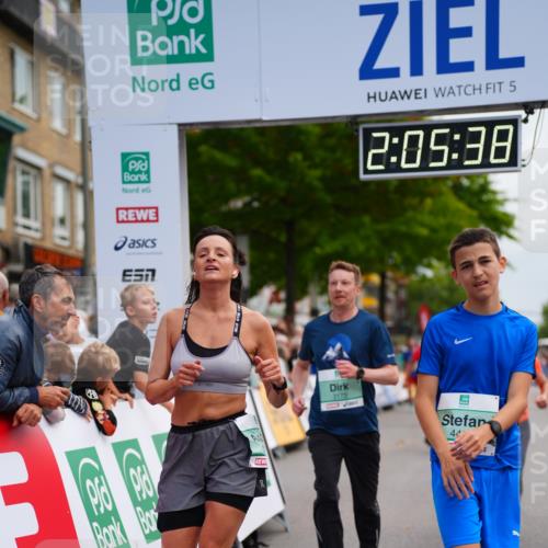 20.09.2026 - PSD Bank Halbmarathon LAZAROV Photography http://msf.ph/oto/10524991 20.09.2026 12:05:38 Ziel 1779, 2396, 3173, 3286, 3389, 4073, 4139, 4430, 4564 meine-sportfotos.de