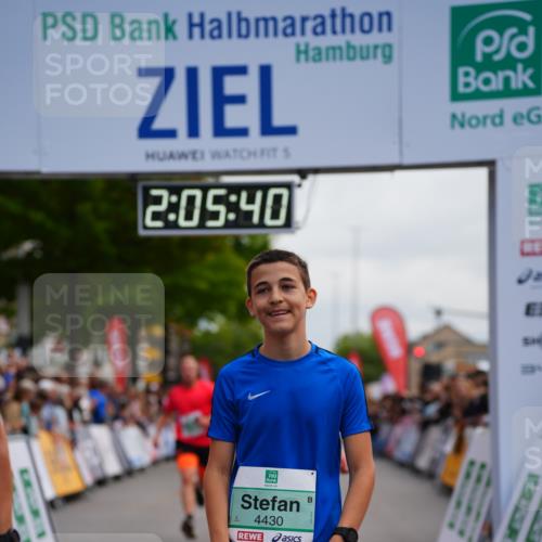 20.09.2026 - PSD Bank Halbmarathon LAZAROV Photography http://msf.ph/oto/10525029 20.09.2026 12:05:39 Ziel 1779, 2396, 3173, 3286, 3389, 4073, 4139, 4430, 4564 meine-sportfotos.de