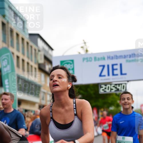 20.09.2026 - PSD Bank Halbmarathon LAZAROV Photography http://msf.ph/oto/10525035 20.09.2026 12:05:40 Ziel 1779, 2396, 2978, 3173, 3286, 4139, 4430 meine-sportfotos.de