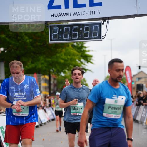 20.09.2026 - PSD Bank Halbmarathon LAZAROV Photography http://msf.ph/oto/10525173 20.09.2026 12:05:50 Ziel 1369, 1488, 2978, 3143, 3281, 3894, 3922, 4450, 4674 meine-sportfotos.de
