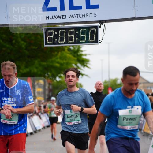 20.09.2026 - PSD Bank Halbmarathon LAZAROV Photography http://msf.ph/oto/10525197 20.09.2026 12:05:50 Ziel 1369, 1488, 2978, 3143, 3281, 3894, 3922, 4450, 4674 meine-sportfotos.de