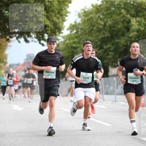 20.09.2026 - PSD Bank Halbmarathon Jannik Wohlers http://msf.ph/oto/10525199 20.09.2026 11:58:10 Laufen 4572, 4570, 1936 meine-sportfotos.de