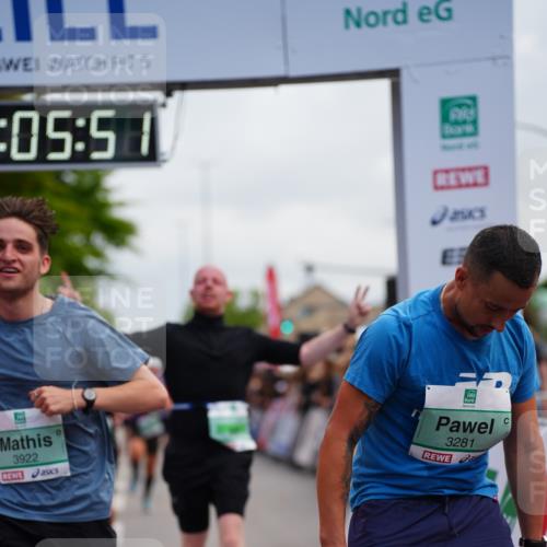20.09.2026 - PSD Bank Halbmarathon LAZAROV Photography http://msf.ph/oto/10525201 20.09.2026 12:05:51 Ziel 1369, 1488, 2978, 3143, 3281, 3314, 3894, 3922, 4450, 4674 meine-sportfotos.de