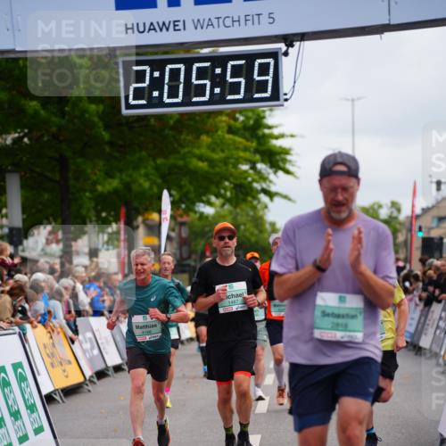 20.09.2026 - PSD Bank Halbmarathon LAZAROV Photography http://msf.ph/oto/10525287 20.09.2026 12:05:58 Ziel 1369, 1487, 1834, 2468, 2816, 2991, 3143, 3314, 3402, 3894, 3922, 4166, 4359, 4674 meine-sportfotos.de