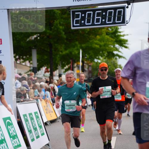 20.09.2026 - PSD Bank Halbmarathon LAZAROV Photography http://msf.ph/oto/10525296 20.09.2026 12:05:59 Ziel 1369, 1487, 1834, 2468, 2692, 2816, 2991, 3143, 3314, 3402, 3894, 4166, 4359, 4674 meine-sportfotos.de