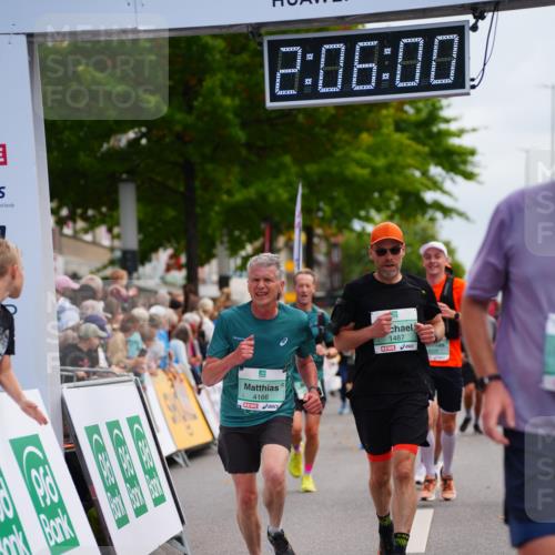 20.09.2026 - PSD Bank Halbmarathon LAZAROV Photography http://msf.ph/oto/10525301 20.09.2026 12:05:59 Ziel 1369, 1487, 1834, 2468, 2692, 2816, 2991, 3143, 3314, 3402, 3894, 4166, 4359, 4674 meine-sportfotos.de