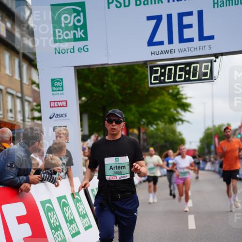20.09.2026 - PSD Bank Halbmarathon LAZAROV Photography http://msf.ph/oto/10525401 20.09.2026 12:06:08 Ziel 1300, 1916, 2468, 2580, 2692, 2852, 2979, 2991, 3402, 3617, 3656, 4359, 4629 meine-sportfotos.de