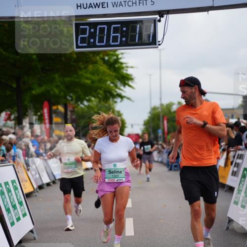 20.09.2026 - PSD Bank Halbmarathon LAZAROV Photography http://msf.ph/oto/10525431 20.09.2026 12:06:10 Ziel 1300, 1916, 2468, 2580, 2692, 2852, 2979, 3402, 3617, 3656, 4629 meine-sportfotos.de