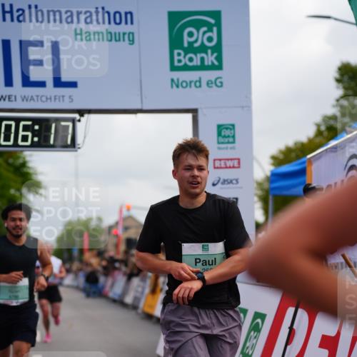 20.09.2026 - PSD Bank Halbmarathon LAZAROV Photography http://msf.ph/oto/10525495 20.09.2026 12:06:17 Ziel 1252, 1300, 1916, 1940, 2852, 4629, 4786 meine-sportfotos.de
