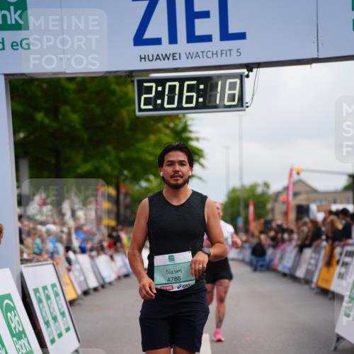 20.09.2026 - PSD Bank Halbmarathon LAZAROV Photography http://msf.ph/oto/10525509 20.09.2026 12:06:18 Ziel 1252, 1300, 1916, 1940, 2852, 4629, 4786 meine-sportfotos.de