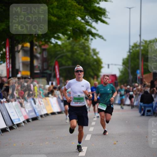 20.09.2026 - PSD Bank Halbmarathon LAZAROV Photography http://msf.ph/oto/10525550 20.09.2026 12:06:25 Ziel 1940, 4647 meine-sportfotos.de