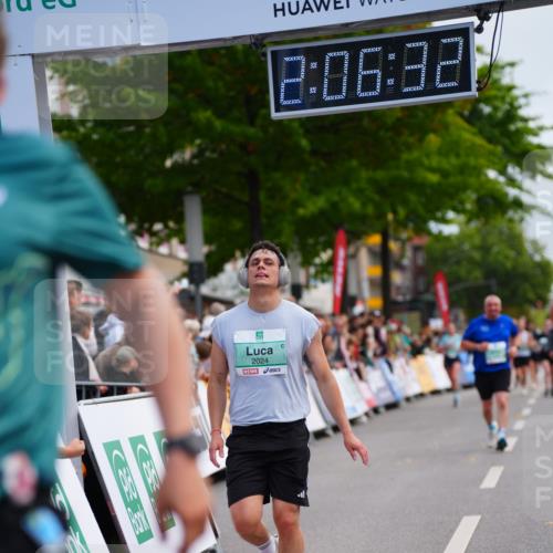 20.09.2026 - PSD Bank Halbmarathon LAZAROV Photography http://msf.ph/oto/10525605 20.09.2026 12:06:31 Ziel 2024, 4647, 4676, 4717 meine-sportfotos.de