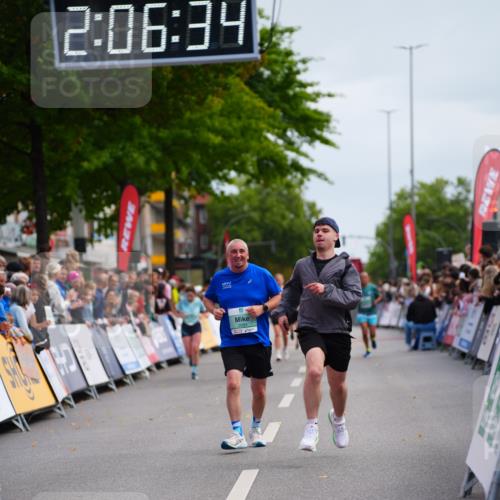 20.09.2026 - PSD Bank Halbmarathon LAZAROV Photography http://msf.ph/oto/10525632 20.09.2026 12:06:34 Ziel 2024, 2684, 4647, 4676, 4717 meine-sportfotos.de