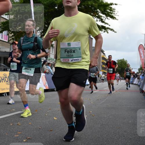 20.09.2026 - PSD Bank Halbmarathon J. Mangold http://msf.ph/oto/10525672 20.09.2026 12:05:50 Ziel 1300, 1487, 1834, 2468, 2580, 2692, 2816, 2852, 2979, 2991, 3143, 3402, 3617, 3656, 4166, 4359 meine-sportfotos.de