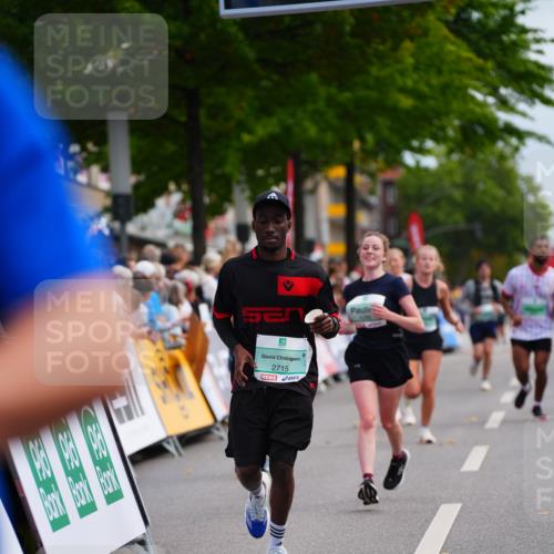 20.09.2026 - PSD Bank Halbmarathon LAZAROV Photography http://msf.ph/oto/10525697 20.09.2026 12:06:39 Ziel 2024, 2684, 2715, 2874, 4266, 4379, 4676 meine-sportfotos.de