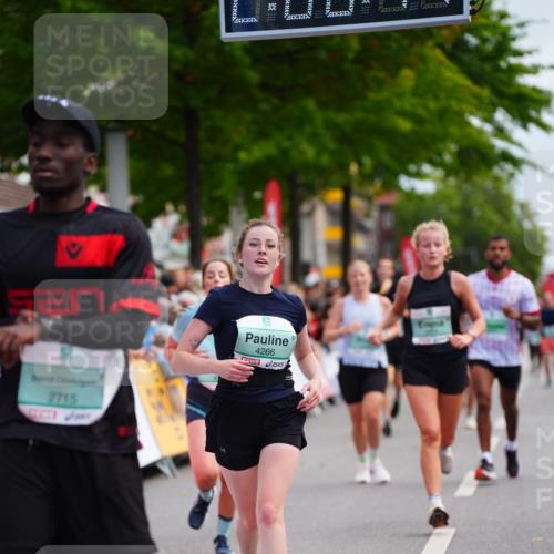 20.09.2026 - PSD Bank Halbmarathon LAZAROV Photography http://msf.ph/oto/10525752 20.09.2026 12:06:41 Ziel 1695, 2684, 2715, 2874, 3450, 4266, 4379, 4676, 4695 meine-sportfotos.de