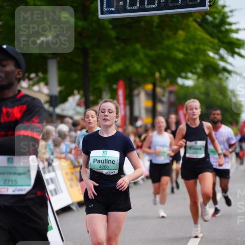 20.09.2026 - PSD Bank Halbmarathon LAZAROV Photography http://msf.ph/oto/10525761 20.09.2026 12:06:41 Ziel 1695, 2684, 2715, 2874, 3450, 4266, 4379, 4676, 4695 meine-sportfotos.de