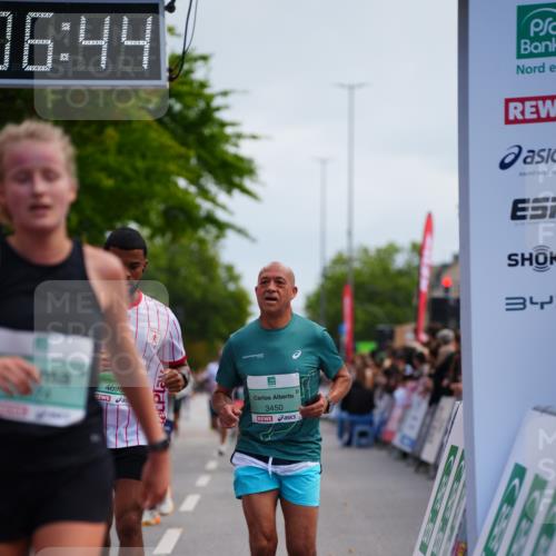 20.09.2026 - PSD Bank Halbmarathon LAZAROV Photography http://msf.ph/oto/10525794 20.09.2026 12:06:43 Ziel 1695, 2684, 2715, 2874, 3450, 4266, 4379, 4676, 4695, 4748 meine-sportfotos.de