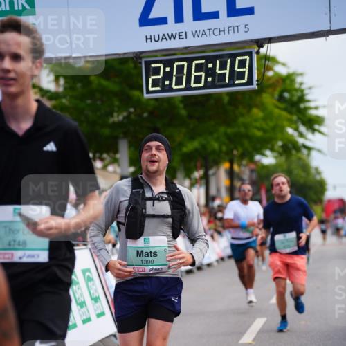 20.09.2026 - PSD Bank Halbmarathon LAZAROV Photography http://msf.ph/oto/10525859 20.09.2026 12:06:48 Ziel 1390, 1695, 2715, 2874, 3450, 4004, 4266, 4379, 4695, 4748, 4775 meine-sportfotos.de